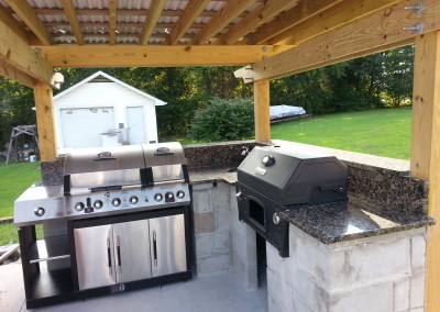 Outdoor natural granite kitchen at Blue Coral Stoneworks in Greenville, SC